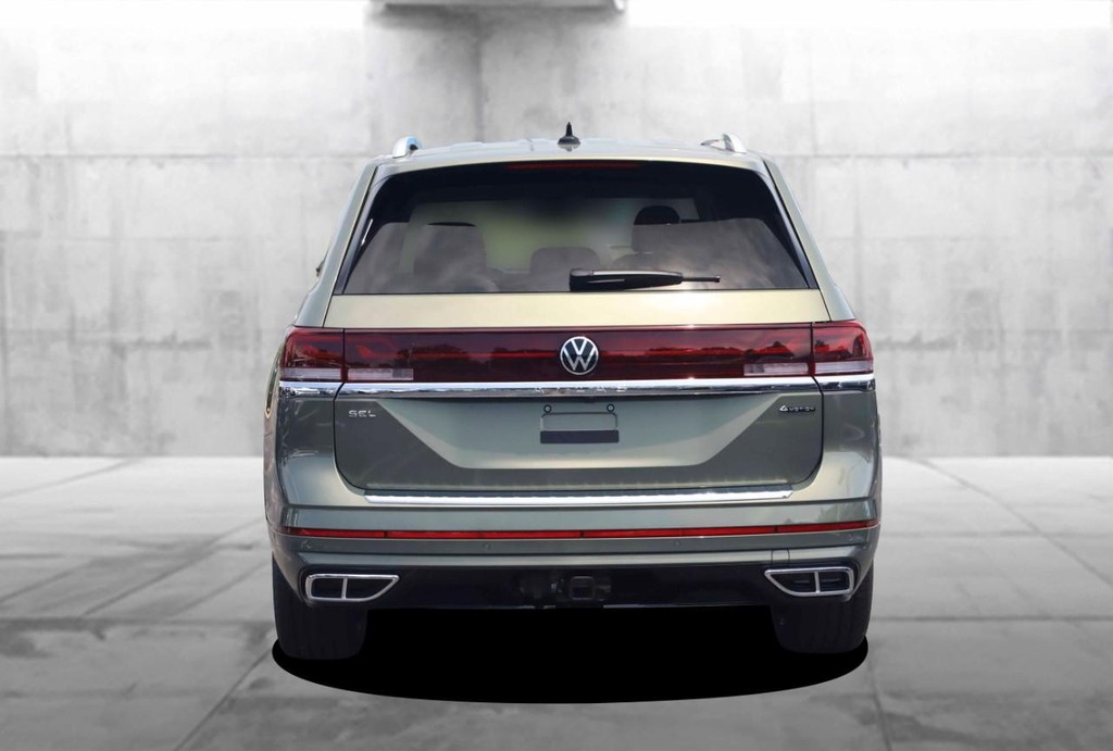 Volkswagen Atlas Vehicle Full-screen Gallery Image 6
