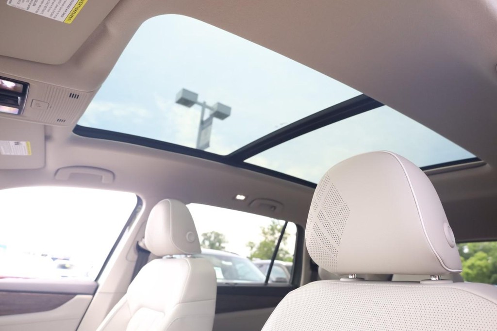 Volkswagen Atlas Vehicle Full-screen Gallery Image 21