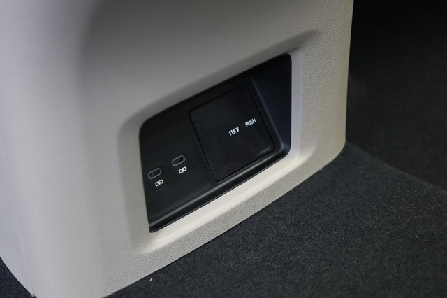Volkswagen Atlas Vehicle Image 24