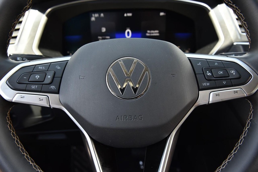 Volkswagen Tiguan Vehicle Full-screen Gallery Image 19