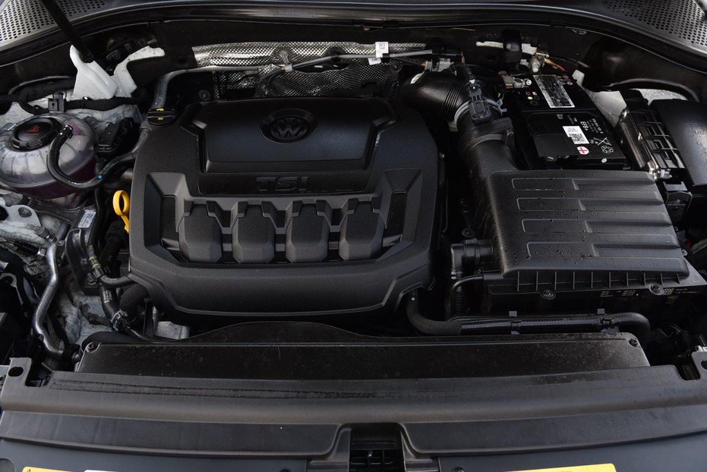 Volkswagen Tiguan Vehicle Full-screen Gallery Image 27