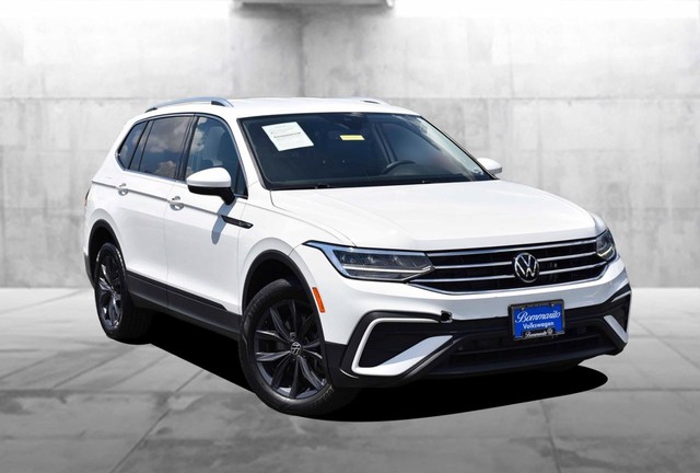 Volkswagen Tiguan Vehicle Image 02