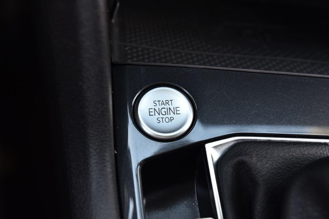 Volkswagen Tiguan Vehicle Image 17