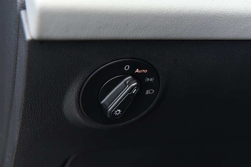 Volkswagen Taos Vehicle Full-screen Gallery Image 10