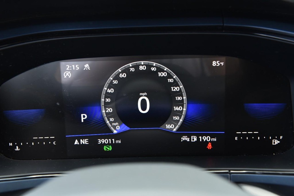 Volkswagen Taos Vehicle Full-screen Gallery Image 11