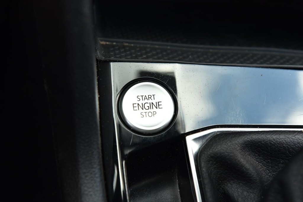Volkswagen Taos Vehicle Full-screen Gallery Image 16