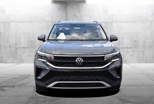 Volkswagen Taos Vehicle Image 04