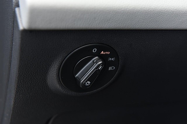 Volkswagen Taos Vehicle Image 10