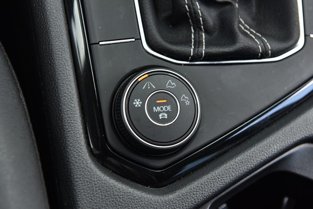 Volkswagen Taos Vehicle Image 17