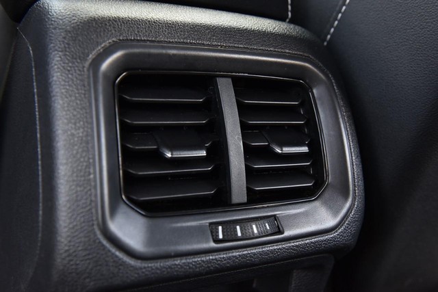 Volkswagen Taos Vehicle Image 22