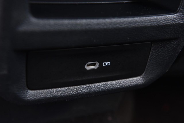 Volkswagen Taos Vehicle Image 23