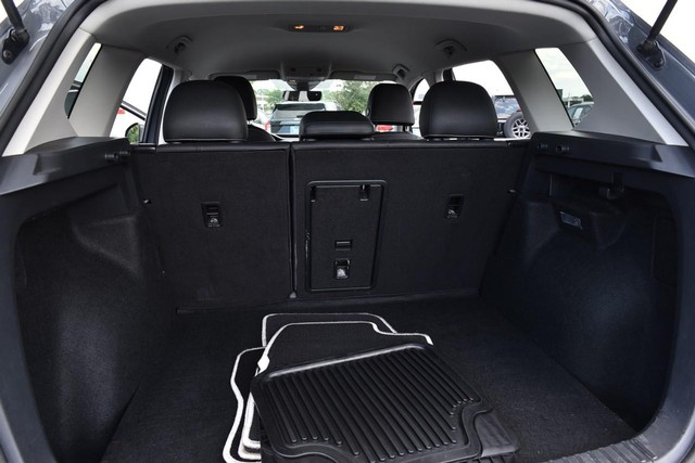 Volkswagen Taos Vehicle Image 24