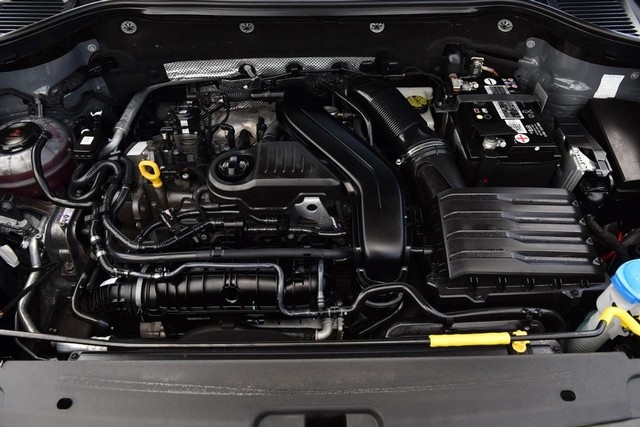 Volkswagen Taos Vehicle Image 25