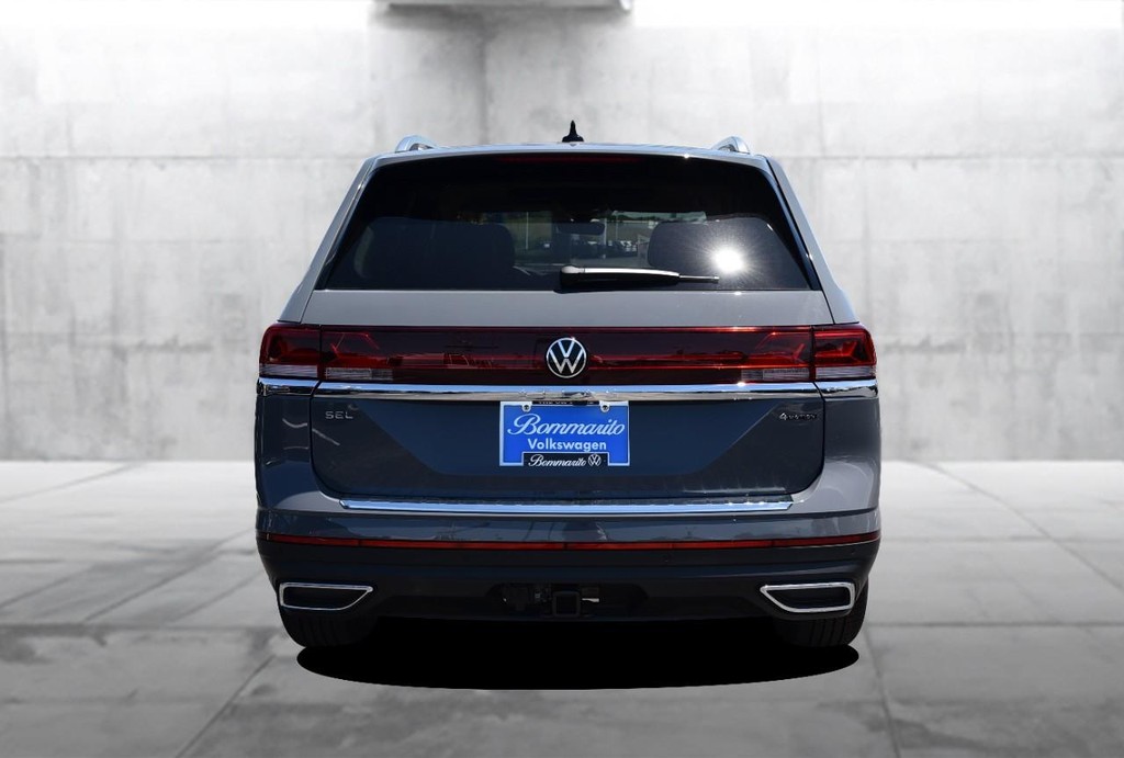 Volkswagen Atlas Vehicle Full-screen Gallery Image 6
