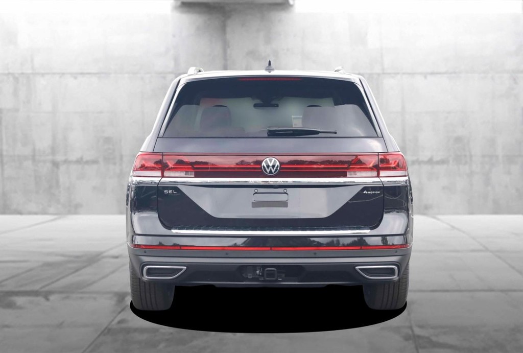 Volkswagen Atlas Vehicle Full-screen Gallery Image 6