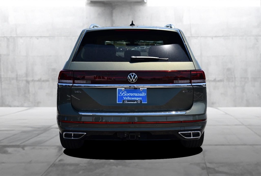 Volkswagen Atlas Vehicle Full-screen Gallery Image 6