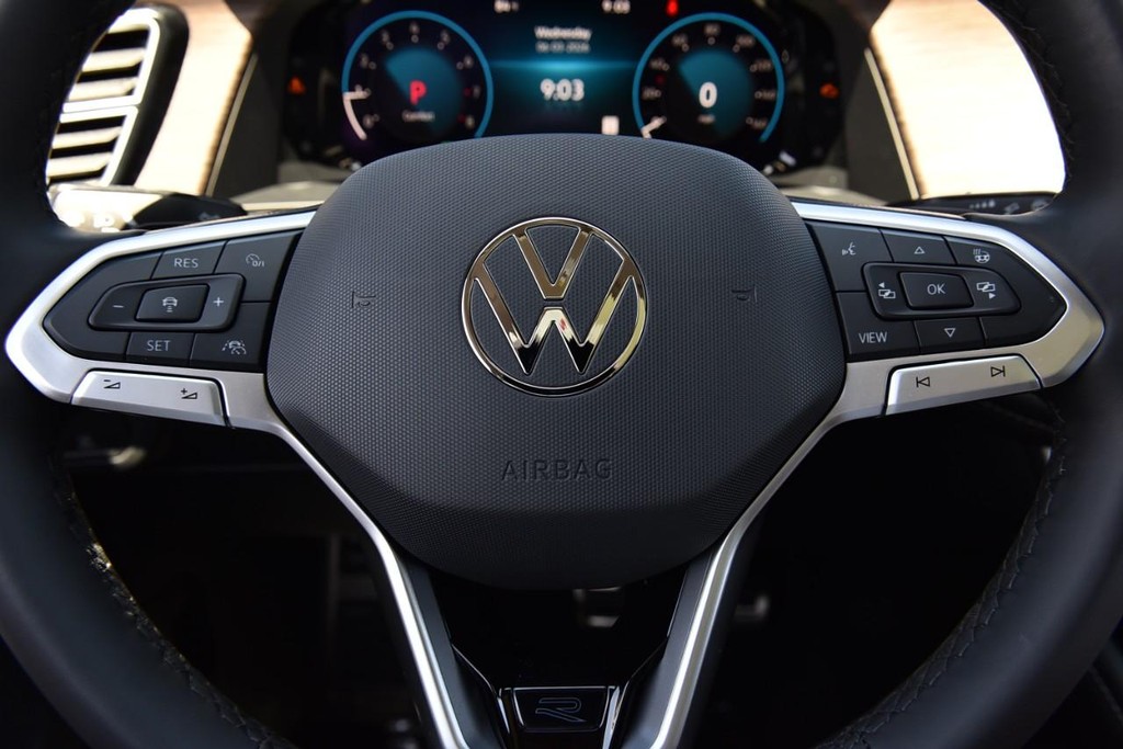 Volkswagen Atlas Vehicle Full-screen Gallery Image 18