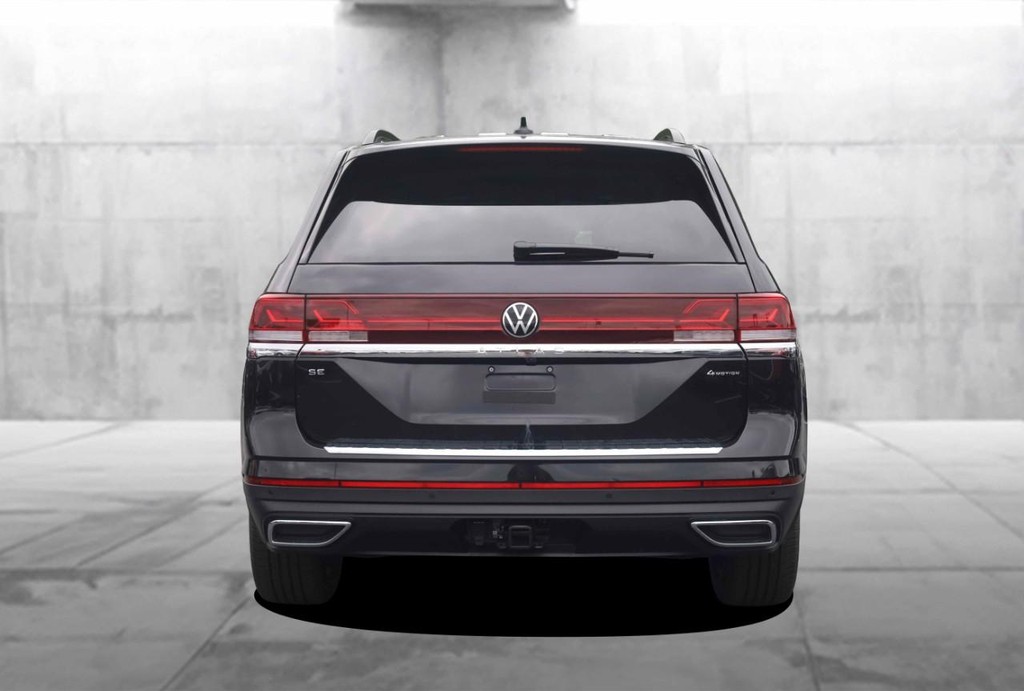 Volkswagen Atlas Vehicle Full-screen Gallery Image 6