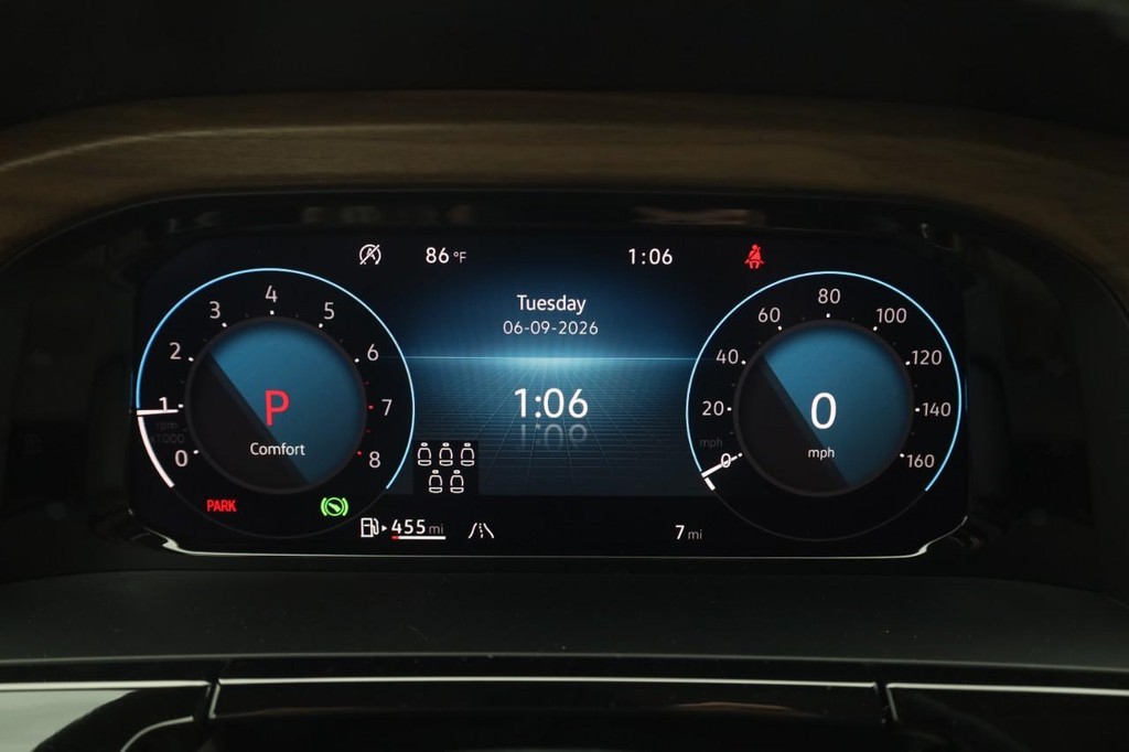 Volkswagen Atlas Vehicle Full-screen Gallery Image 13