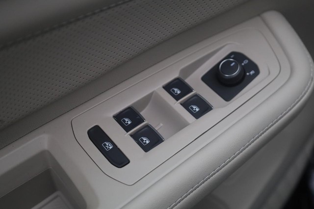 Volkswagen Atlas Vehicle Image 11