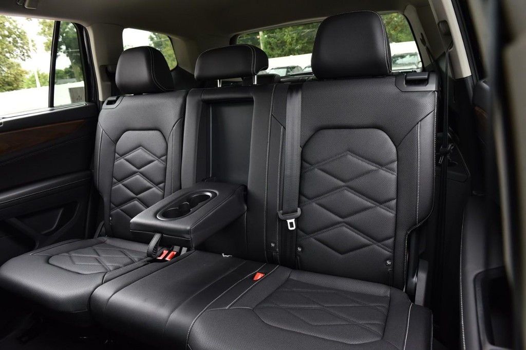 Volkswagen Atlas Vehicle Full-screen Gallery Image 22