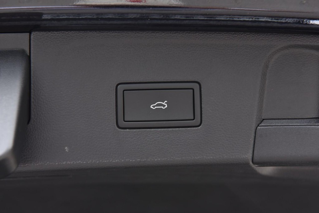 Volkswagen Atlas Vehicle Full-screen Gallery Image 27