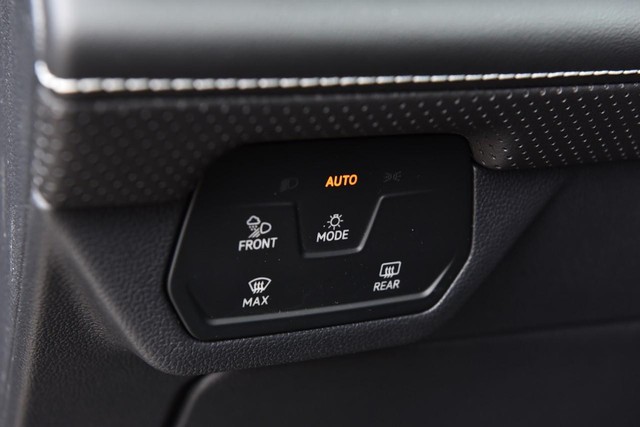 Volkswagen Atlas Vehicle Image 11