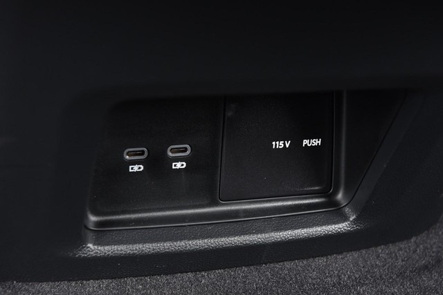 Volkswagen Atlas Vehicle Image 24
