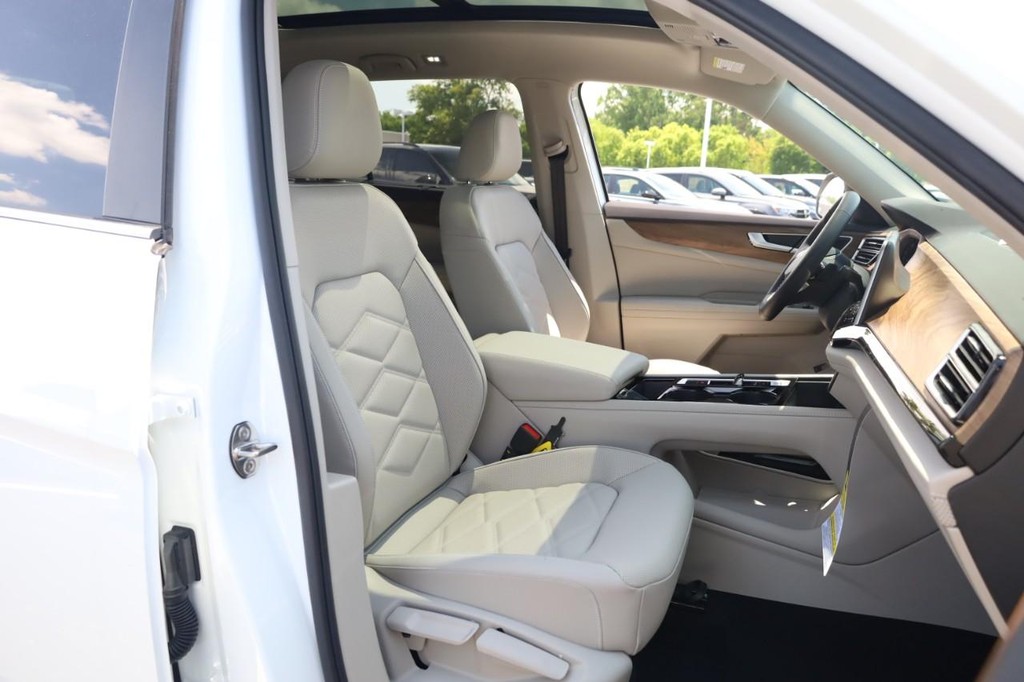Volkswagen Atlas Vehicle Full-screen Gallery Image 27