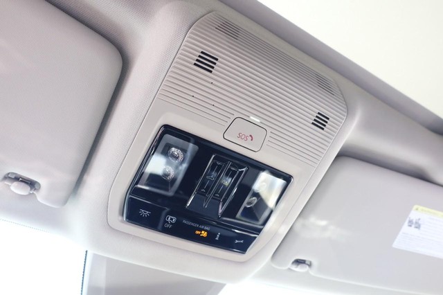 Volkswagen Atlas Vehicle Image 17
