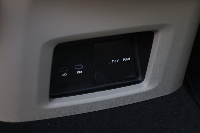 Volkswagen Atlas Vehicle Image 24