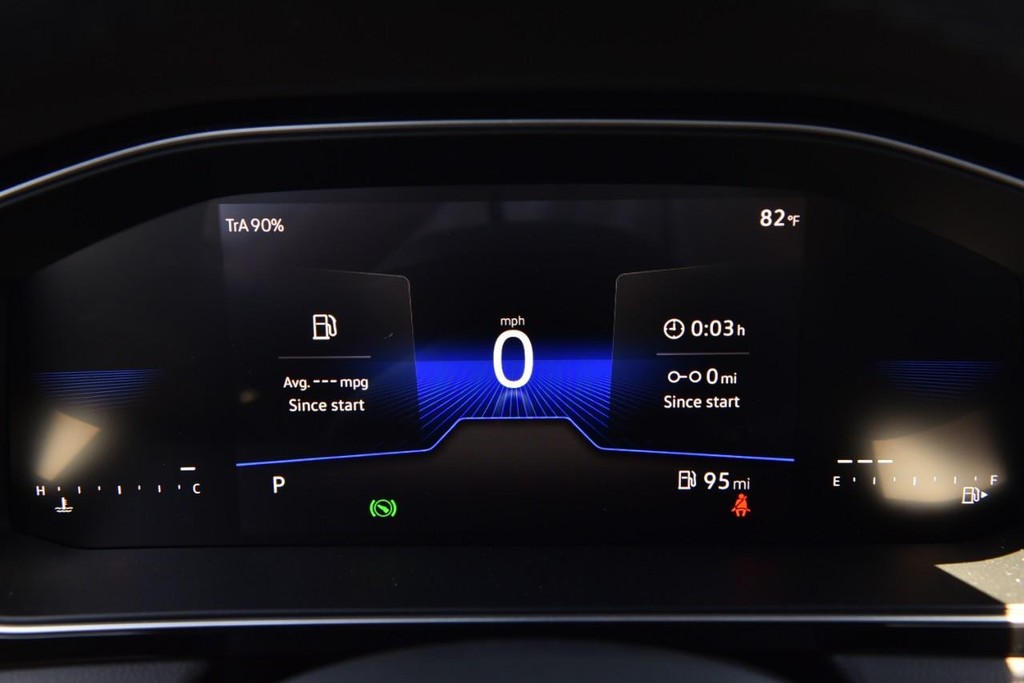 Volkswagen Jetta Vehicle Full-screen Gallery Image 12