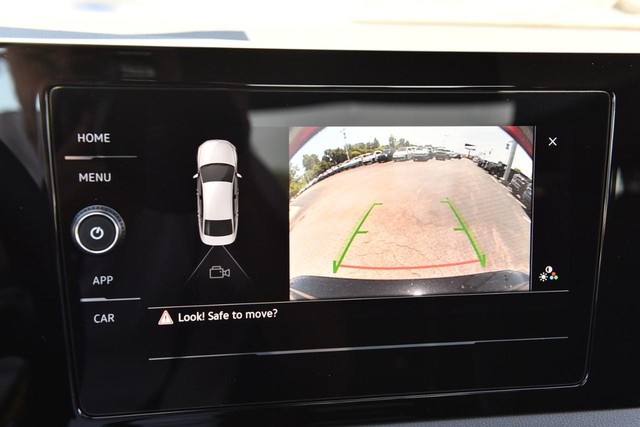 Volkswagen Jetta Vehicle Image 13