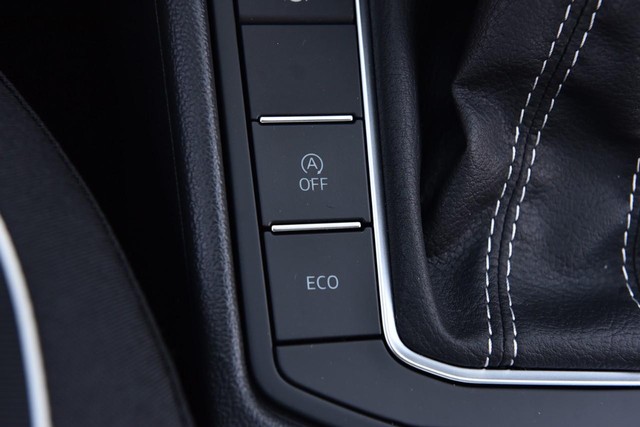 Volkswagen Jetta Vehicle Image 17