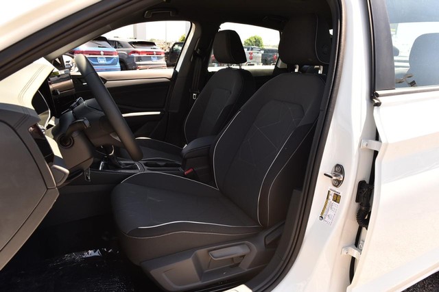 Volkswagen Jetta Vehicle Image 19