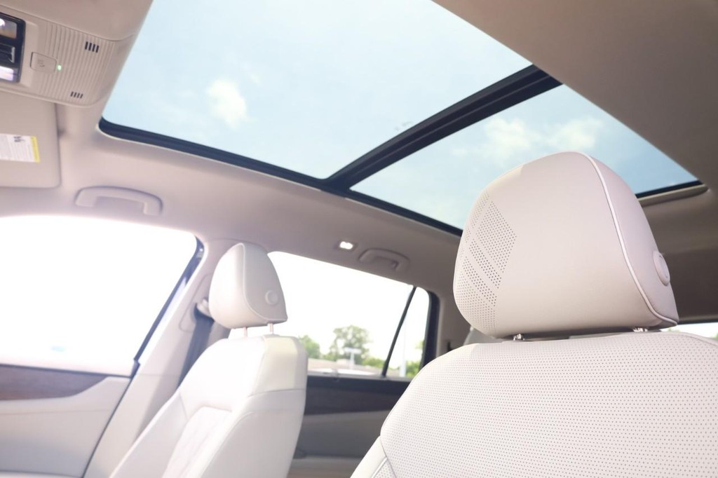 Volkswagen Atlas Vehicle Full-screen Gallery Image 21