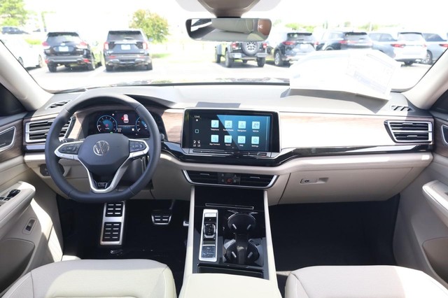 Volkswagen Atlas Vehicle Image 25