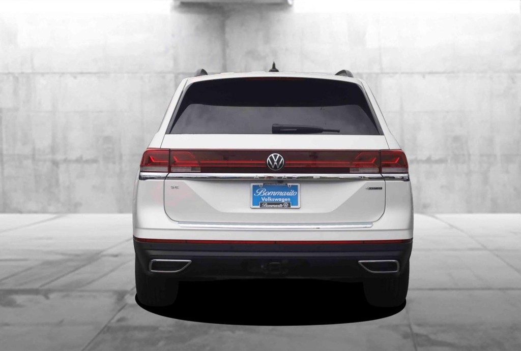 Volkswagen Atlas Vehicle Full-screen Gallery Image 6