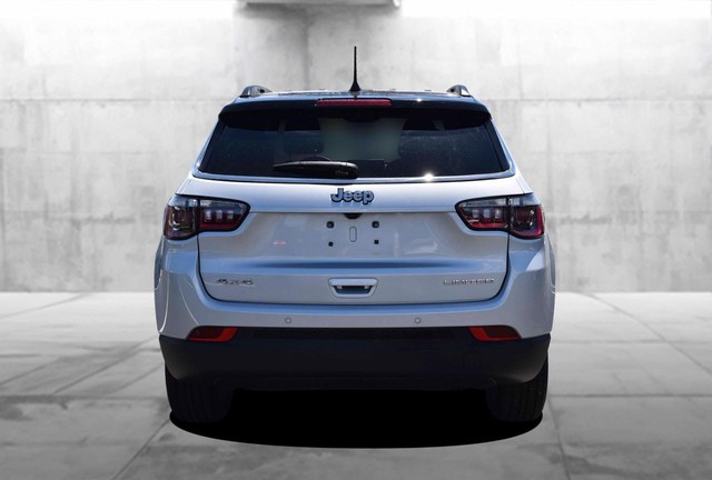 Jeep Compass Vehicle Image 06
