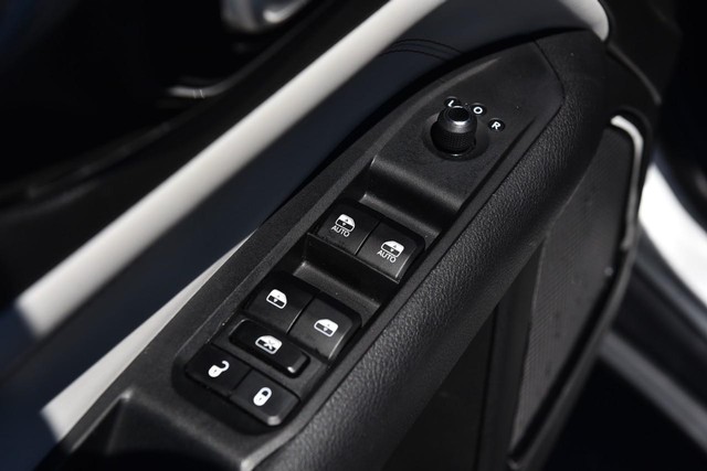Jeep Compass Vehicle Image 08