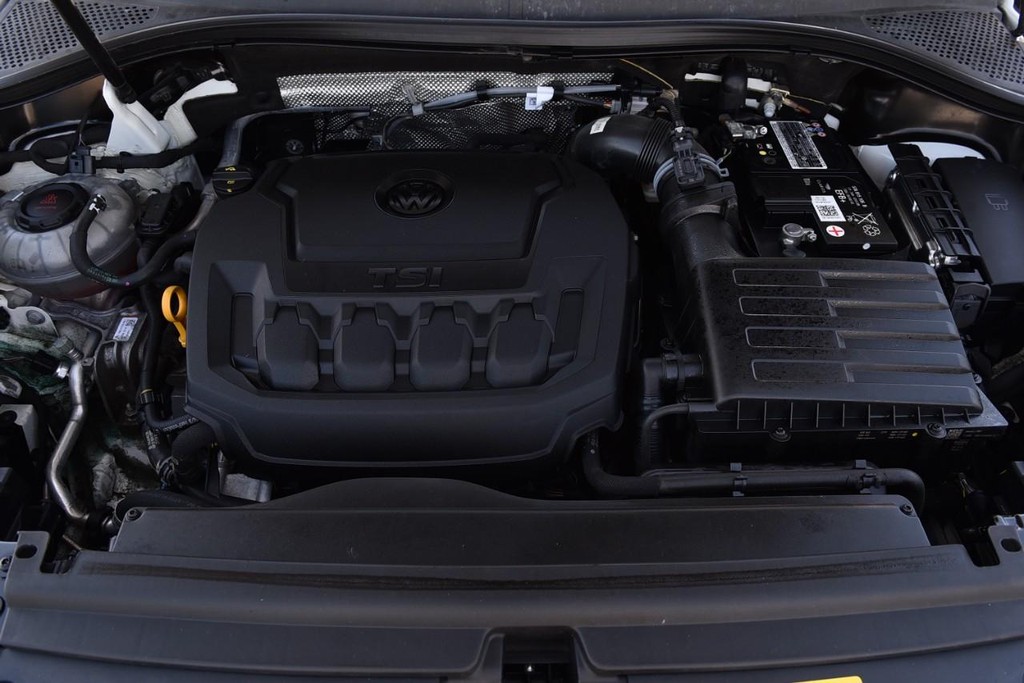 Volkswagen Tiguan Vehicle Full-screen Gallery Image 25