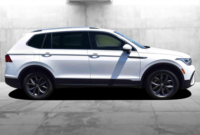Volkswagen Tiguan Vehicle Image 05