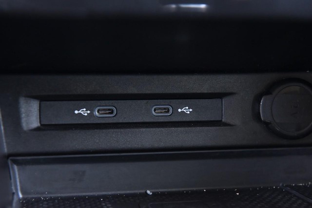 Volkswagen Tiguan Vehicle Image 15