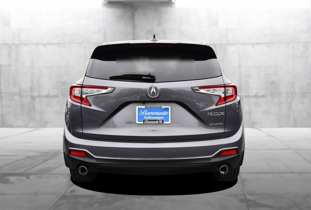 Acura RDX Vehicle Full-screen Gallery Image 06