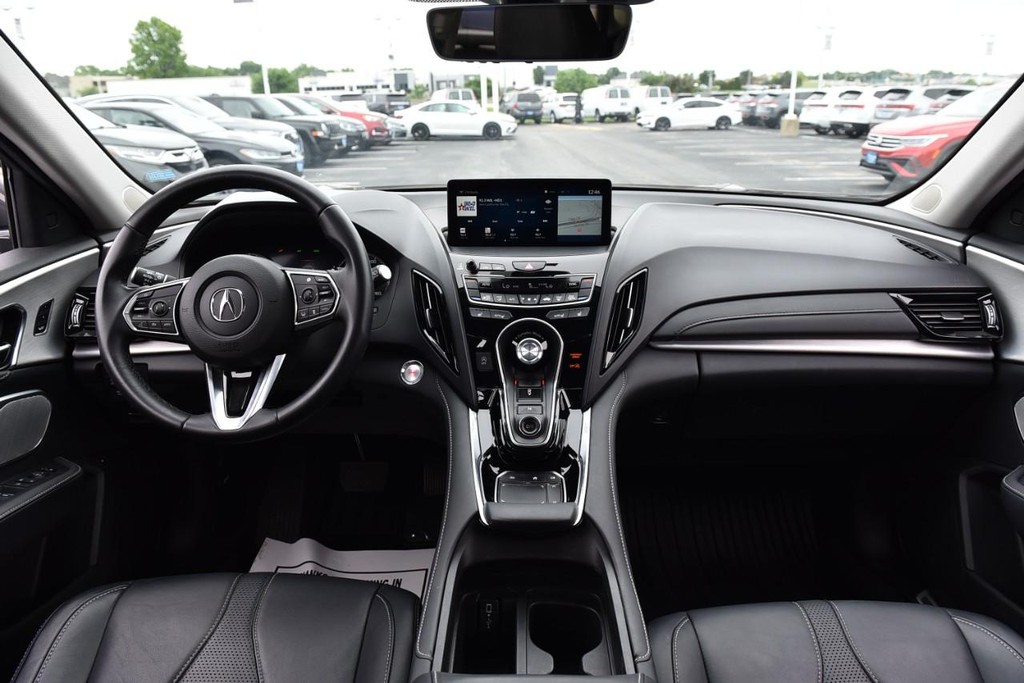 Acura RDX Vehicle Full-screen Gallery Image 07