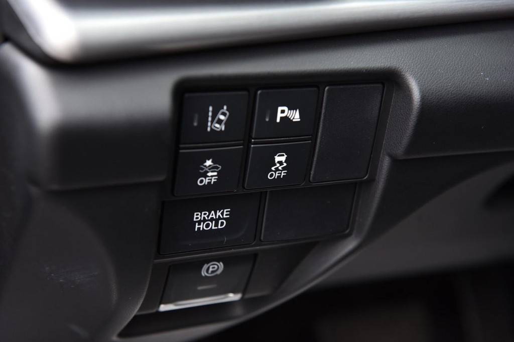 Acura RDX Vehicle Full-screen Gallery Image 12