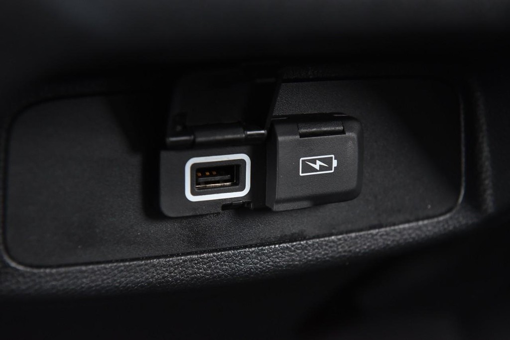 Acura RDX Vehicle Full-screen Gallery Image 27