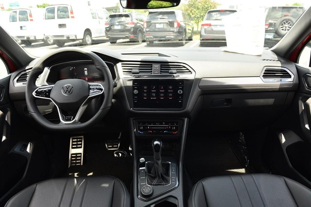 Volkswagen Tiguan Vehicle Image 07