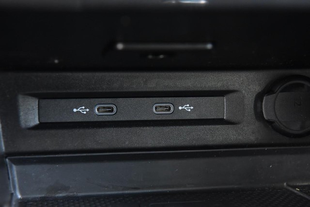 Volkswagen Tiguan Vehicle Image 16