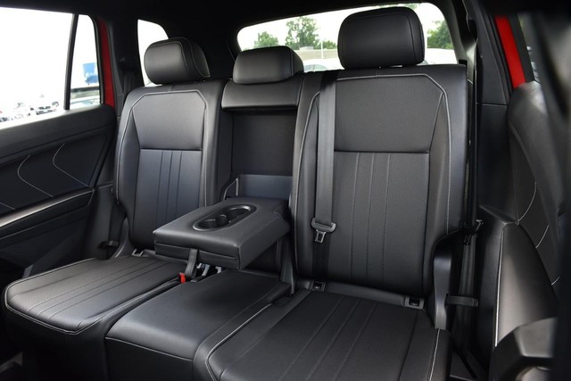 Volkswagen Tiguan Vehicle Image 23